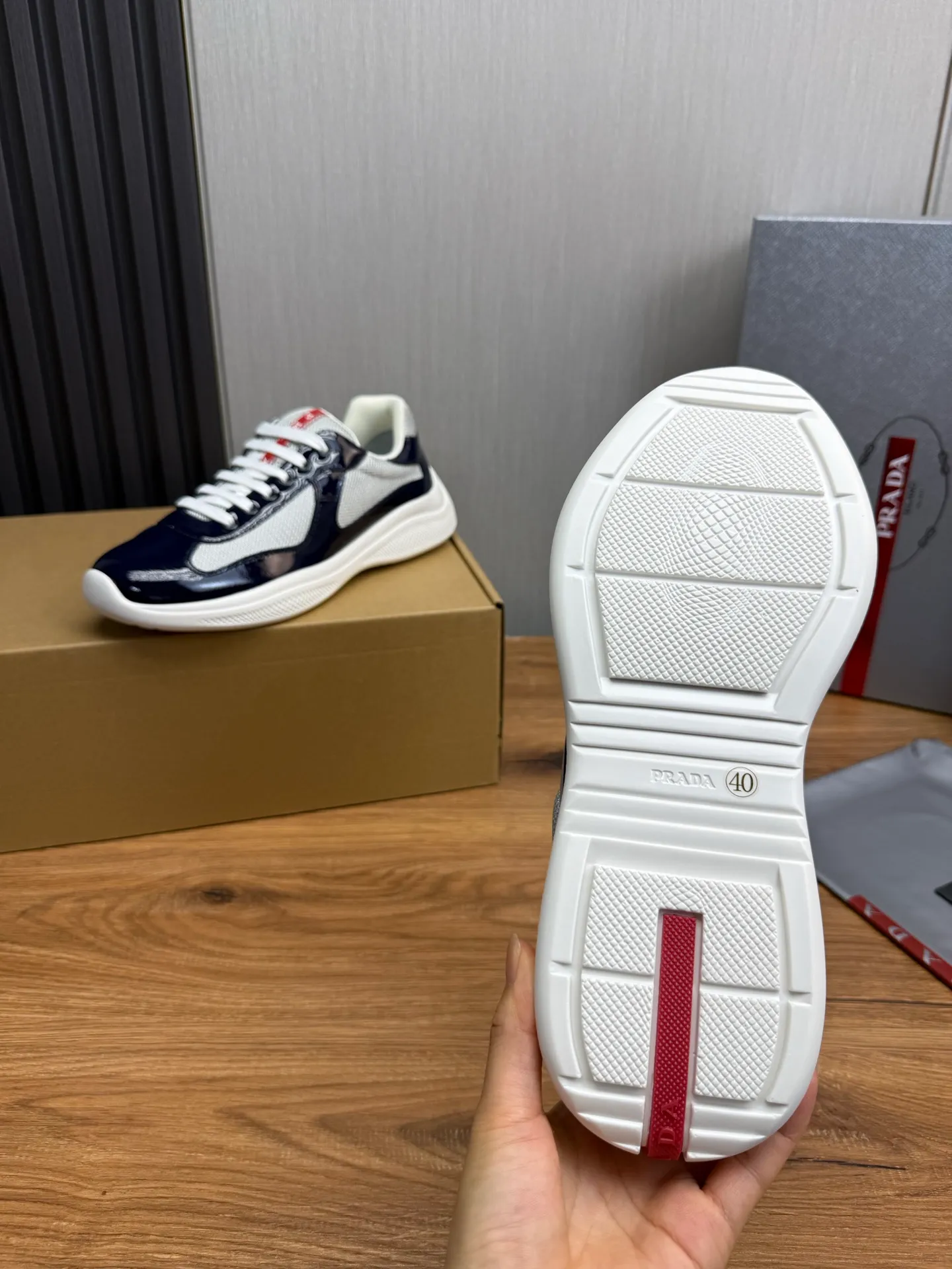 Men's shoes 640💰 [PRADA] Hot selling items🔥Must be recommended every day~~ Official website synchronized, 1:1 high quality shipments✔️ Imported cowhide fabric, rubber material + cowhide lining, original bottom, high-end airplane box packaging🎁 38-45 (38.45 custom-made, non-returnable)